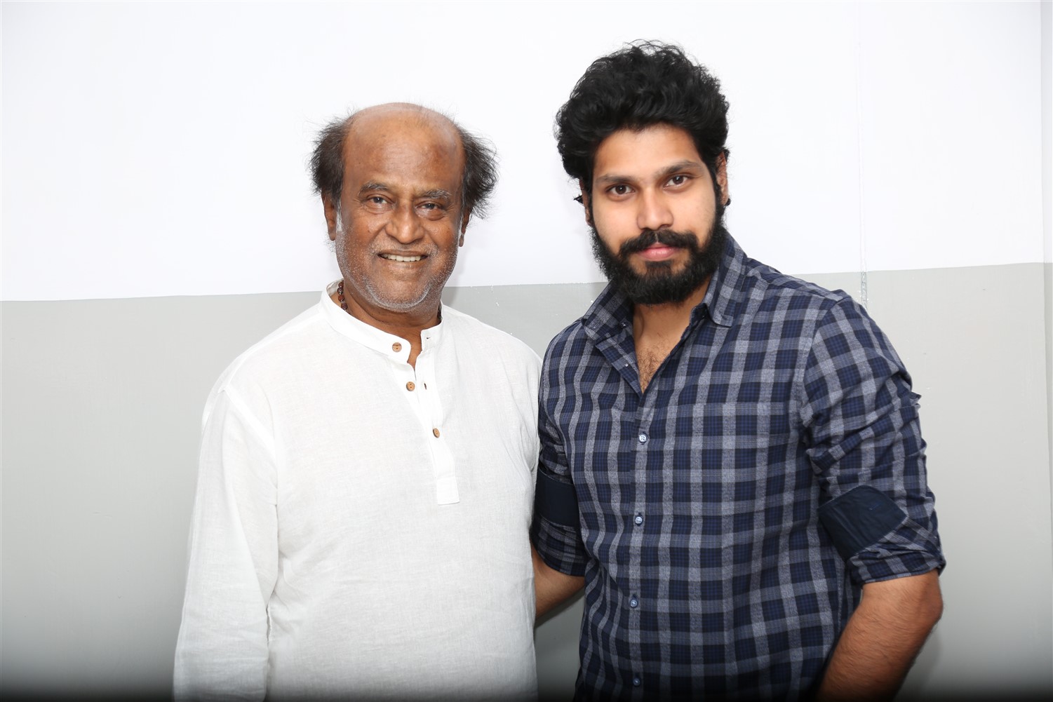 ரஜினியிடம் ஆசி பெற்ற ரூபாய் நாயகன்..!