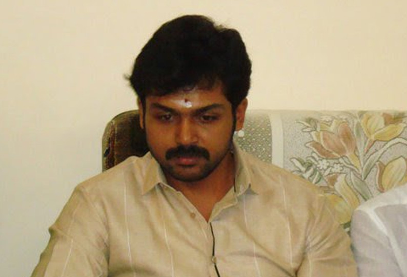 உயிரிழந்த காவல் ஆய்வாளர் பெரிய பாண்டியனின் குடும்பத்திற்கு நடிகர் கார்த்தி நேரில் ஆறுதல்