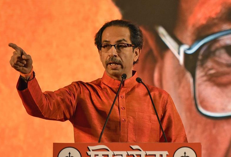 குஜராத் வெற்றிக்கு  பா.ஜ.,  மோடிக்கு மட்டும் இல்லாமல் வாக்குப்பதிவு இயந்திரத்துக்கும் மாலை மரியாதை செலுத்த வேண்டும் – சிவசேனா விமர்சனம்..!