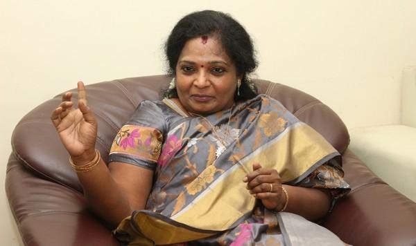 ஆர்.கே.நகர் இடைத்தேர்தலில் துணிச்சலாக களம் கண்ட பாஜகவை குறைகூறுவதா? – தமிழிசை கண்டனம்