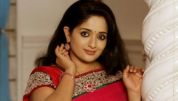 இணையத்தில் அதிகம் தேடப்பட்ட இந்திய நடிகைகள் பட்டியலில் நடிகை காவ்யா மாதவன் இடம்பிடித்தார்..!