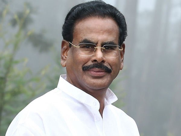 சசிகலாவின் கணவரும் புதிய பார்வை இதழின் ஆசிரியருமான ம.நடராசன் காலமானார்.