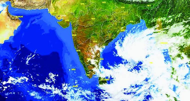 5 கி.மீ. வேகத்தில் நகரும் கஜா, அடுத்த 24 மணி நேரத்தில் அதிதீவிர புயலாக மாறும் – வானிலை மையம்