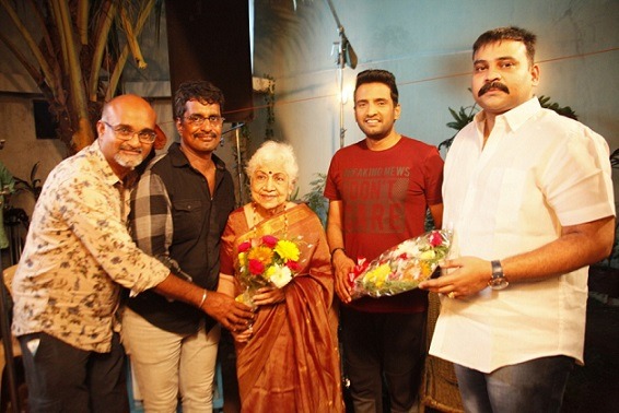 400-வது படத்தில் நடித்து வரும் ‘சௌக்கார்’ ஜானகியின் நடிப்பையும் நினைவுத்திறனையும் கண்டு வியந்தேன் – இயக்குநர் ஆர்.கண்ணன்.