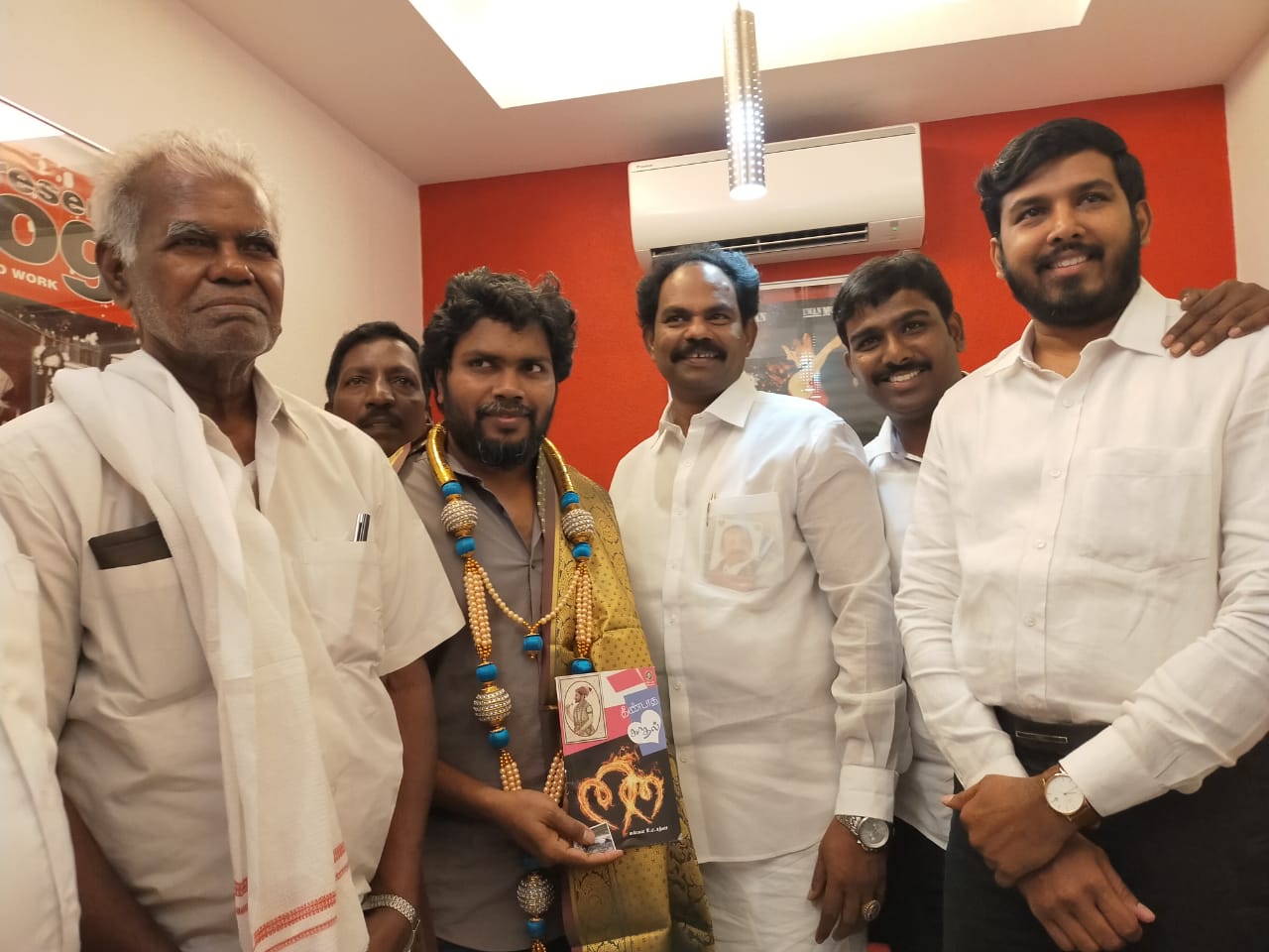 குண்டு படத்தை பாராட்டும், பிரபலங்கள், அரசியல்வாதிகள்’