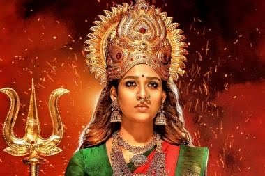 அம்மன் வேஷத்தில் சூலாயுதம் ஏந்திய நயன்தாரா!