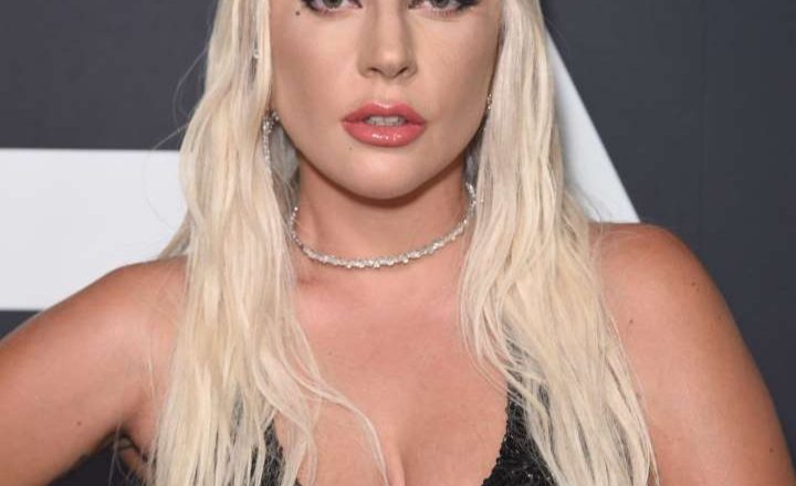 இணையத்தில் பாடி 980 கோடி ரூபாய் கொரானா நிவாரண நிதி திரட்டிய பாப் பாடகி லேடி காகா!