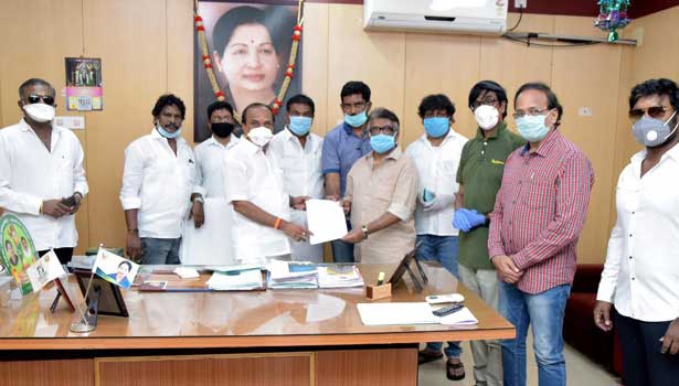 ஷூட்டிங் தொடங்க அனுமதி கேட்டு அமைச்சரை சந்தித்த தயாரிப்பாளர்கள்!