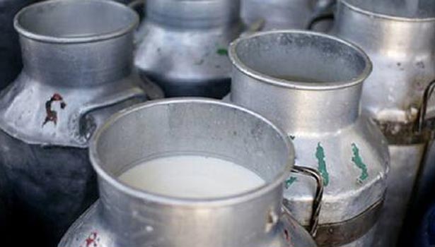 தமிழக அரசு அறிவித்த ஆவின் பால் விலை குறைப்பு நாளை முதல் அமல்!