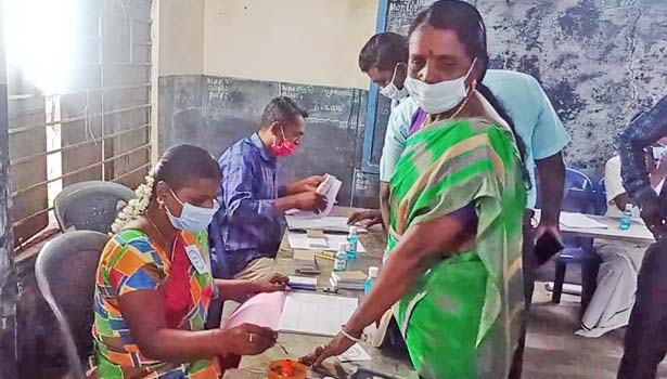 வேட்பாளர் சின்னத்தில் குளறுபடி: ஜெயங்கொண்டம் நகராட்சி 16-வது வார்டில் மறுவாக்குப்பதிவு!