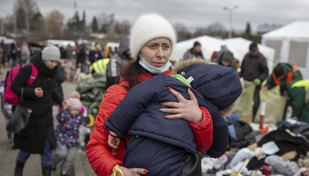 உக்ரைன் ரஷ்யா போரால் வெளியேறும் அகதிகளின் எண்ணிக்கை 15 லட்சத்தை தாண்டுமாம் ஐ நா சபை தகவல்!