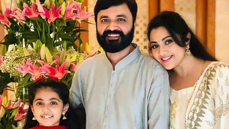 தவறான செய்திகளை பரப்புவதை நிறுத்துங்கள் – மீனா உருக்கம்!