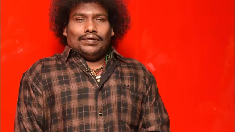 யோகிபாபுக்கு கையெழுத்துடன் பரிசளித்த தல தோனி!
