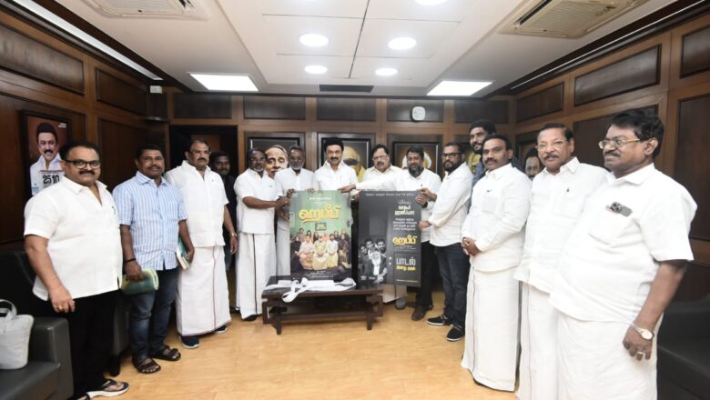 நவீன AI தொழில்நுட்பத்தில் இசை முரசு நாகூர் E.M ஹனீஃபா குரலில் உருவான பாடல்