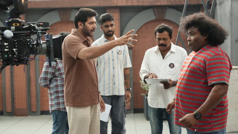 நடிகர் ரவி மோகன் முதன்முறையாக தயாரித்து இயக்கவிருக்கும் ‘An Ordinary Man’ படத்தின் ப்ரோமோ வெளியீடு!